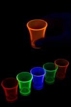 Shooter fluo réutilisable 25ml 5 couleurs UV - 10 pièces