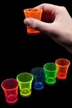 Shooter fluo réutilisable 25ml 5 couleurs UV - 10 pièces