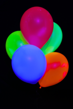 50 ballons ovales mix de couleurs fluo Ø30 cm